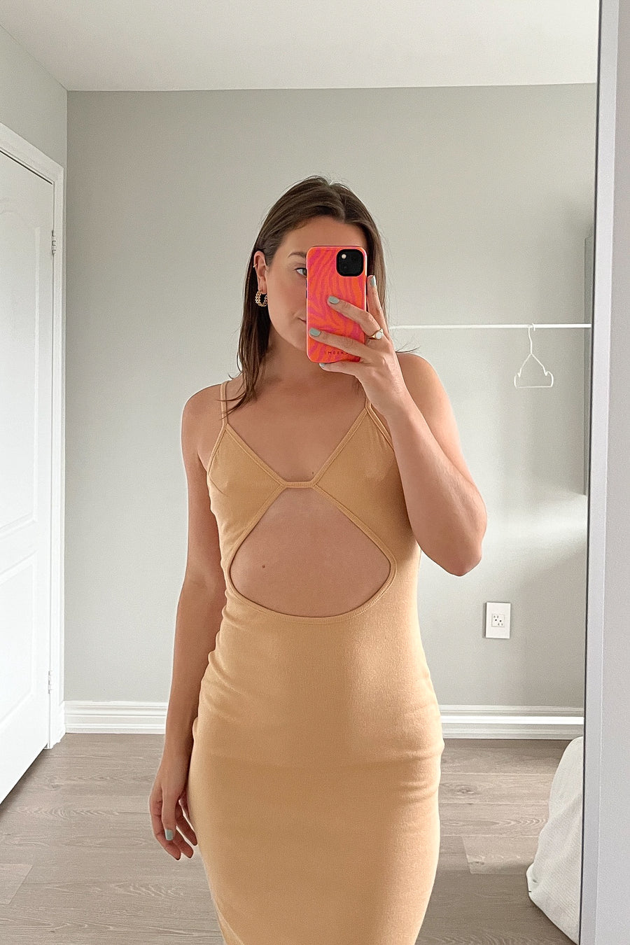 beige ribbed dress