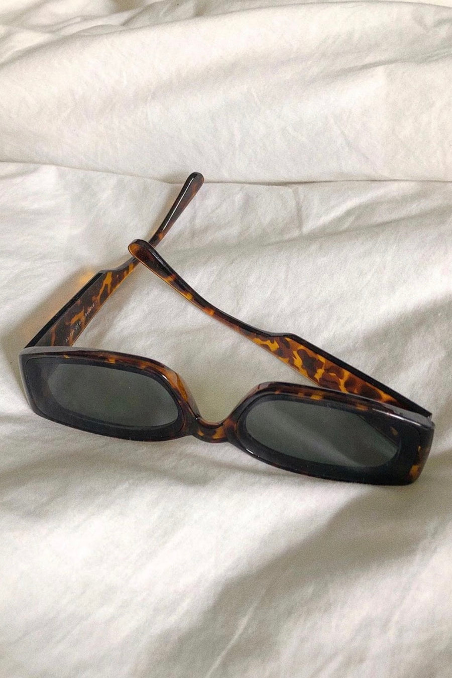 brown tortoise sunglasses